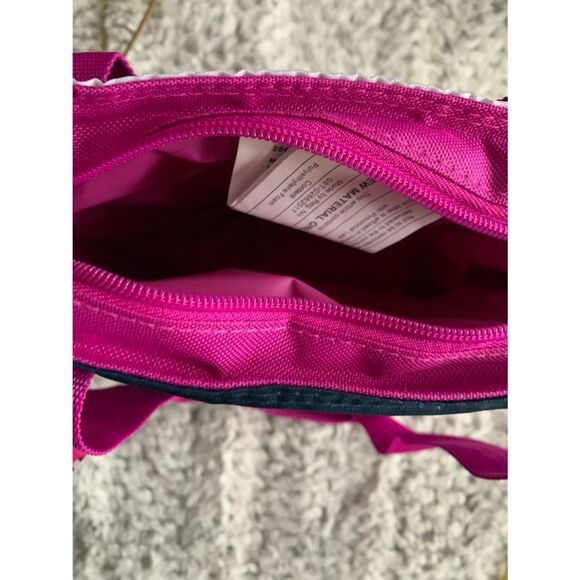 Microban Insulated Tote *Final Price*
12.5 x 5.5 x 9.75 - Picture 2 of 5